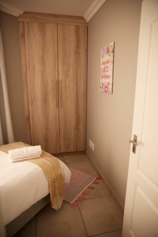 Mari-Amor Self-Catering Apartments Mosselbaai Buitenkant foto