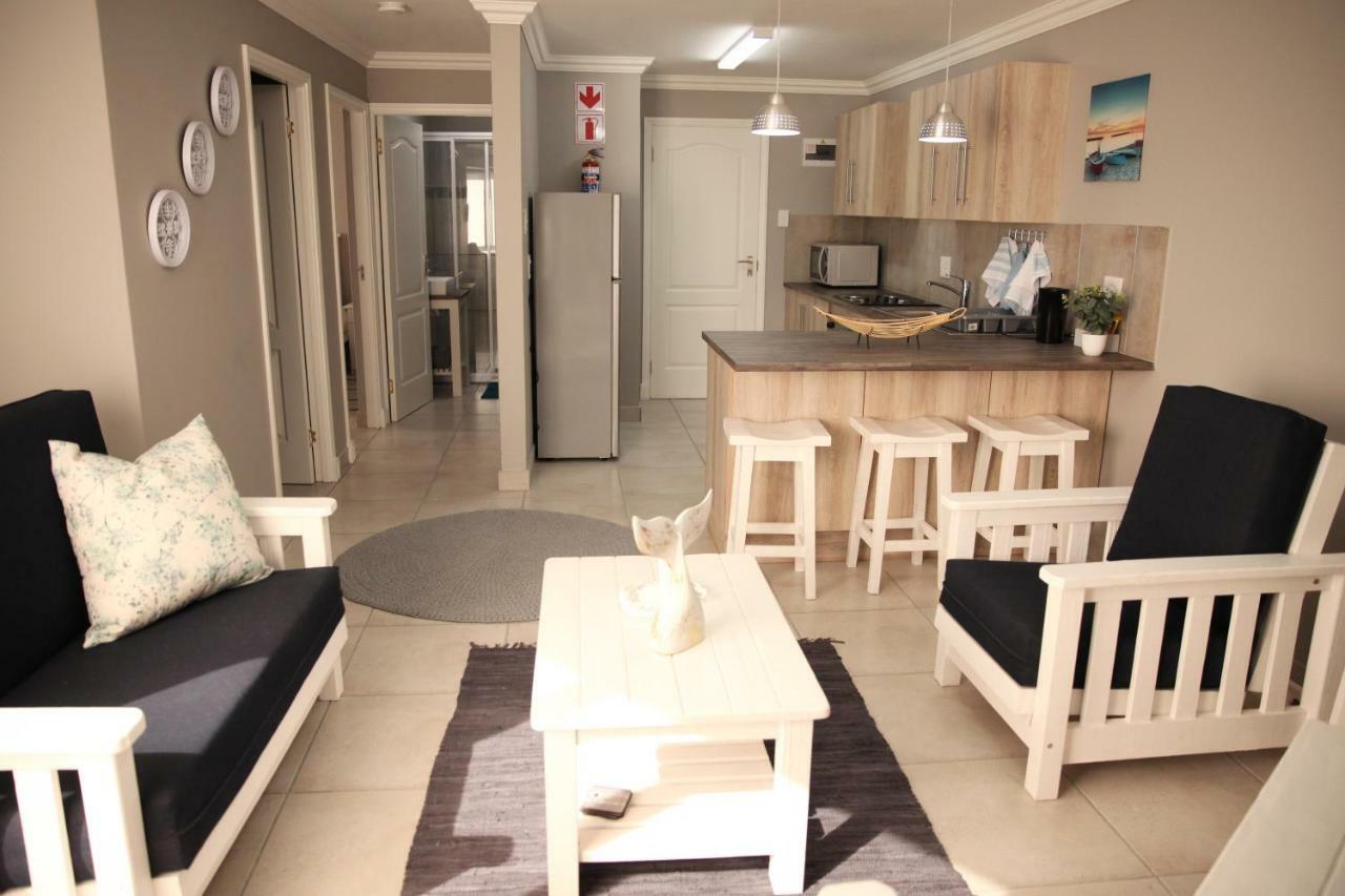 Mari-Amor Self-Catering Apartments Mosselbaai Buitenkant foto