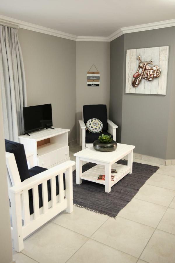 Mari-Amor Self-Catering Apartments Mosselbaai Buitenkant foto